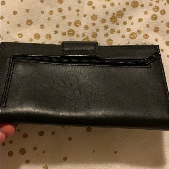 Liz Claiborne leather bifold wallet - Picture 3 of 5